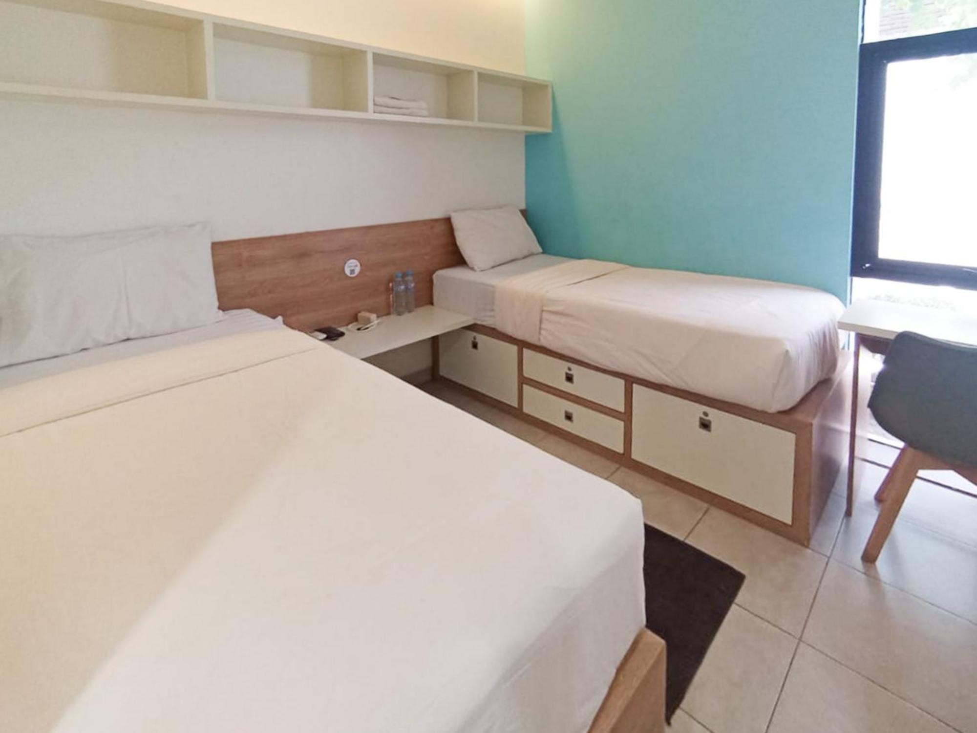 Ofo Kost Premium Kampung Inggris Pare Syariah Mitra Reddoorz Hotel Bagian luar foto