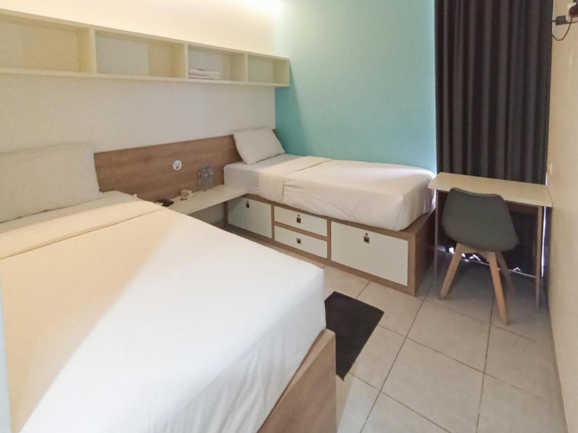 Ofo Kost Premium Kampung Inggris Pare Syariah Mitra Reddoorz Hotel Bagian luar foto