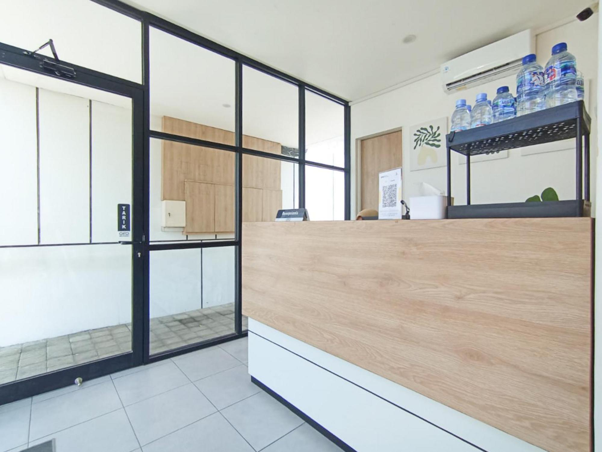 Ofo Kost Premium Kampung Inggris Pare Syariah Mitra Reddoorz Hotel Bagian luar foto