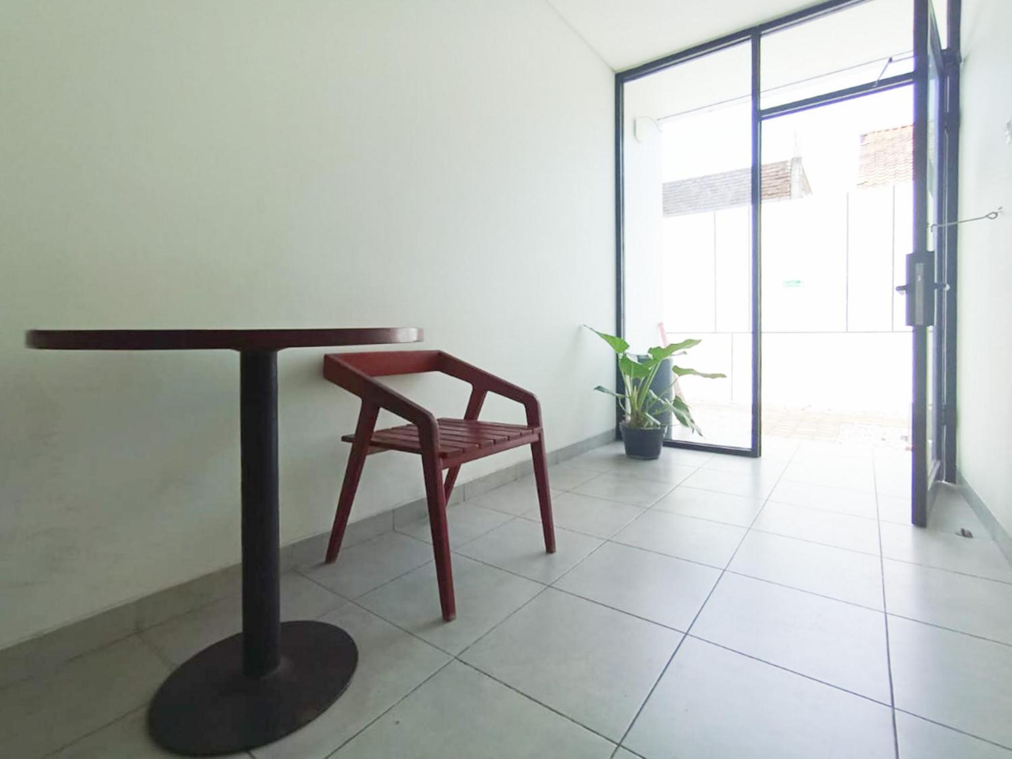 Ofo Kost Premium Kampung Inggris Pare Syariah Mitra Reddoorz Hotel Bagian luar foto